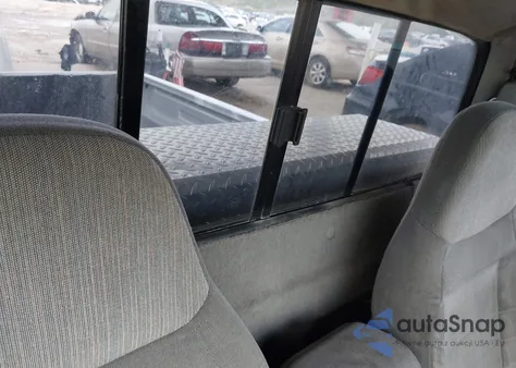 1996 Ford Ranger from USA, damaged, VIN 1FTCR10A3TTA29402